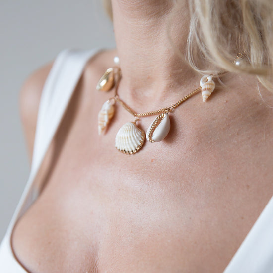 Rihanna Sea Shell Gold Necklace