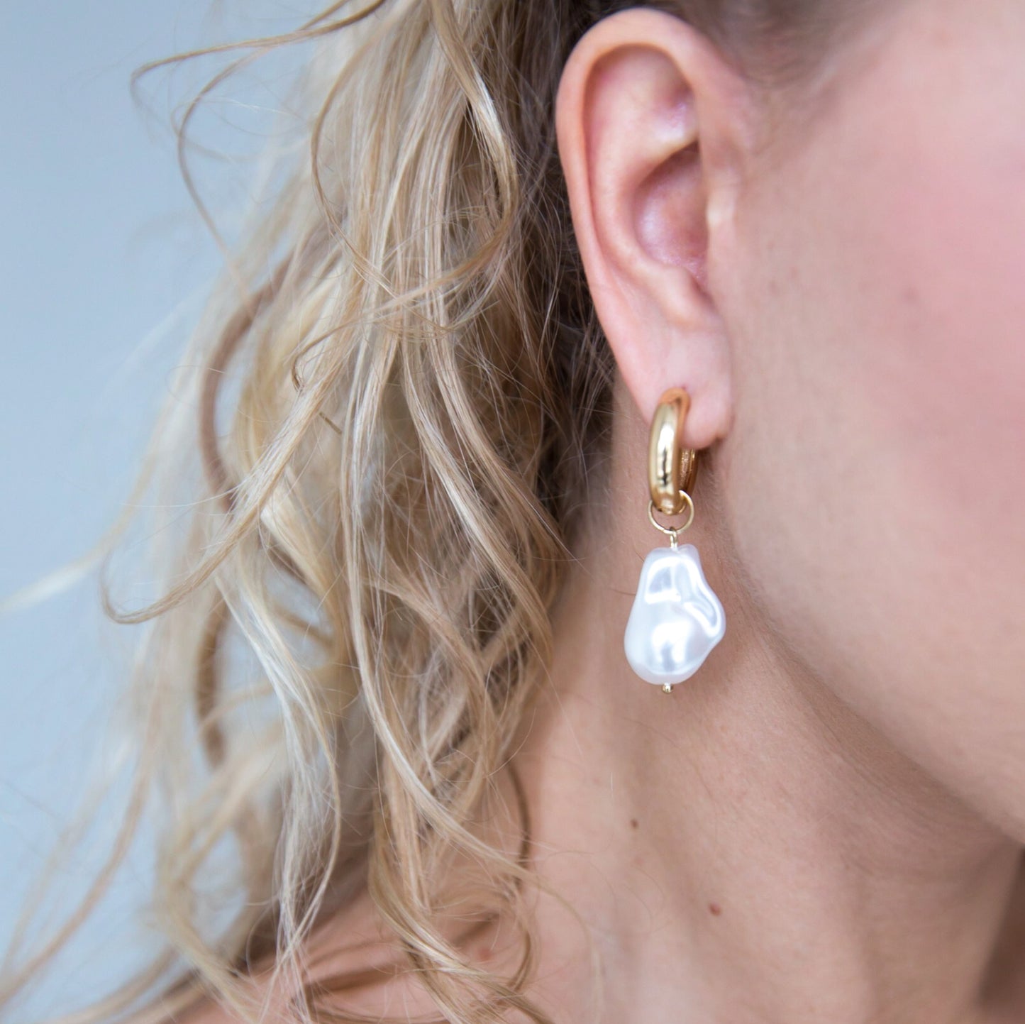 Barbara Pearl Gold Earrings